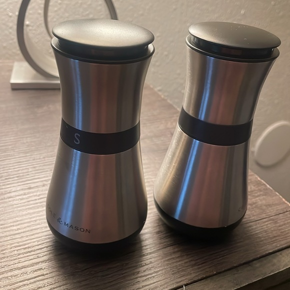 Cole & Mason Salt and Pepper Stainless Steel finish GRINDERS - Picture 5 of 5